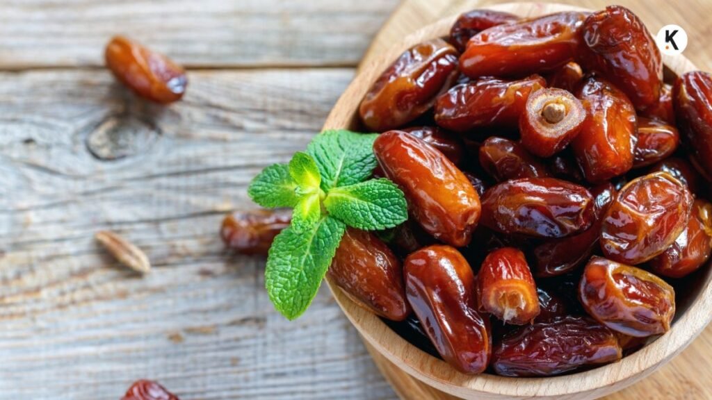 Dates ( खजूर )